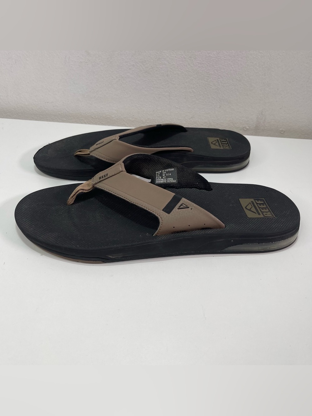 Reef Fanning Men's 14 Flip Flop Sandals Neutral Built In Bottle Opener Casual